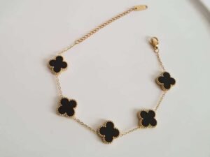 clover bracelet