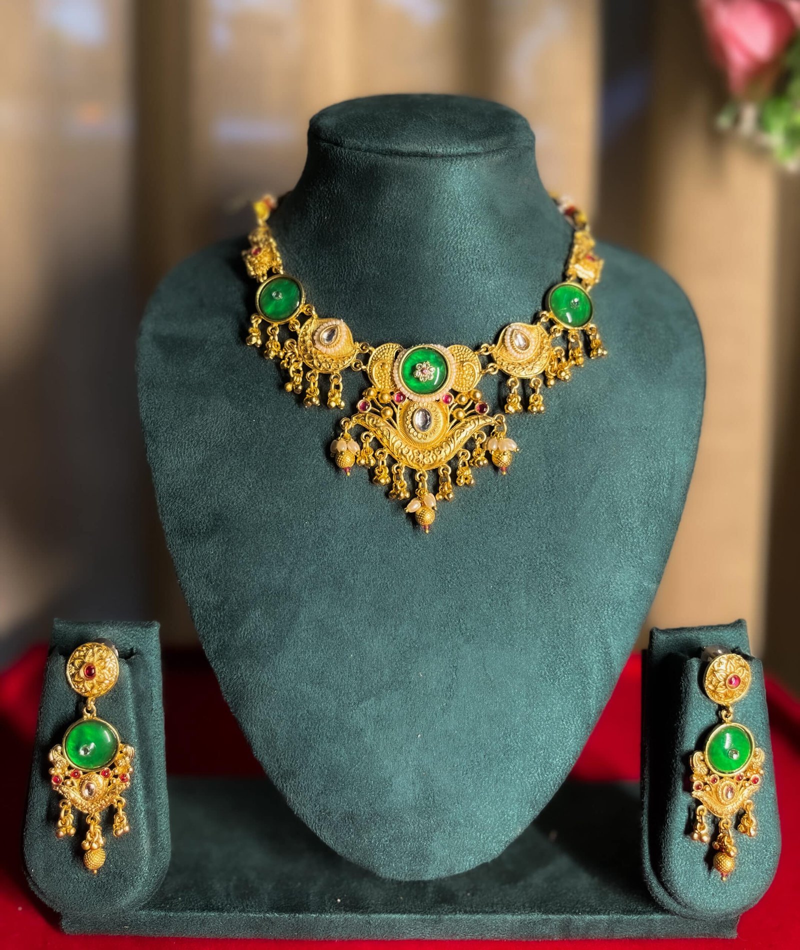Traditional Green Stone Gold Necklace Set for Women |