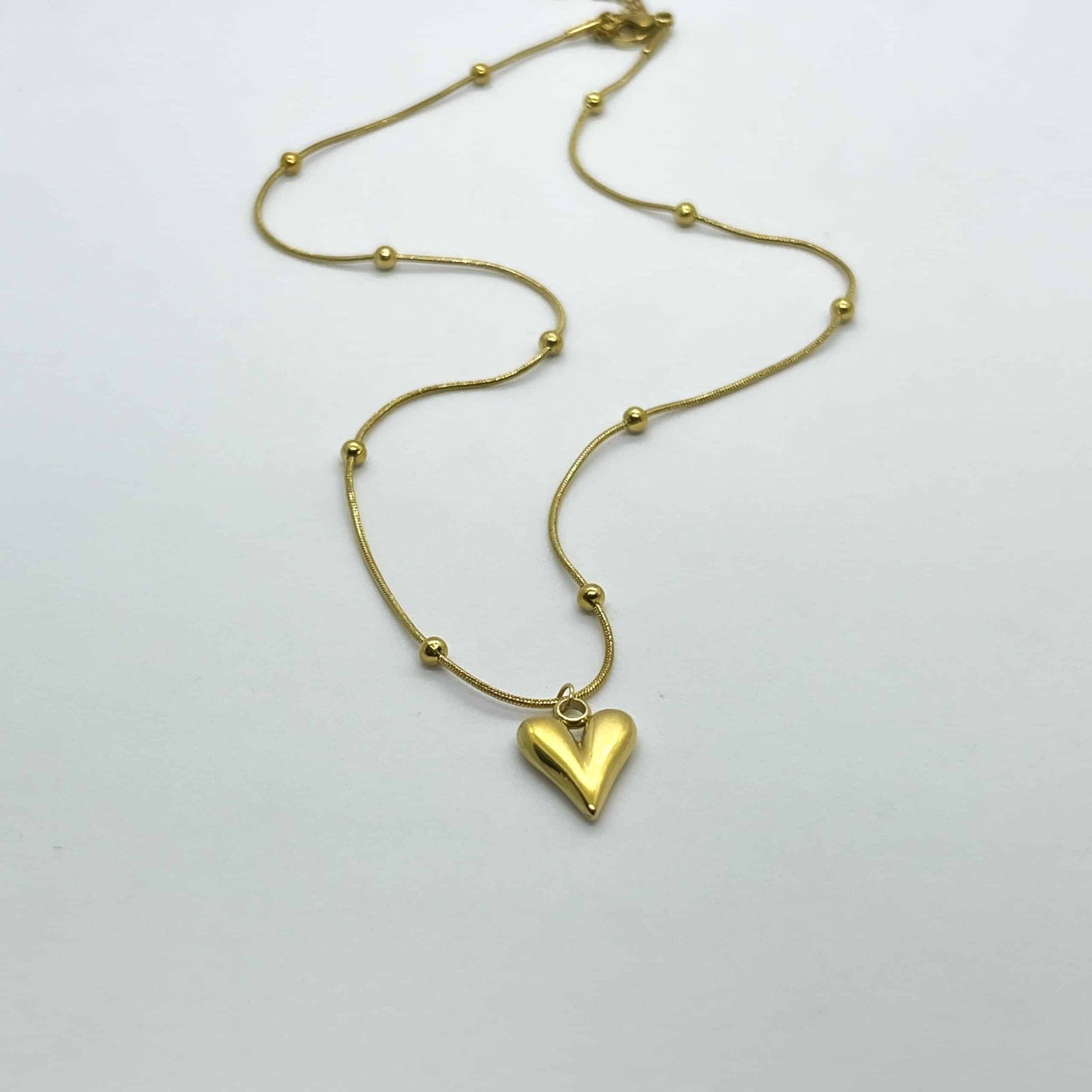 Gold Anti-Tarnish Necklace – Elegant Heart Pendant Jewelry for Women