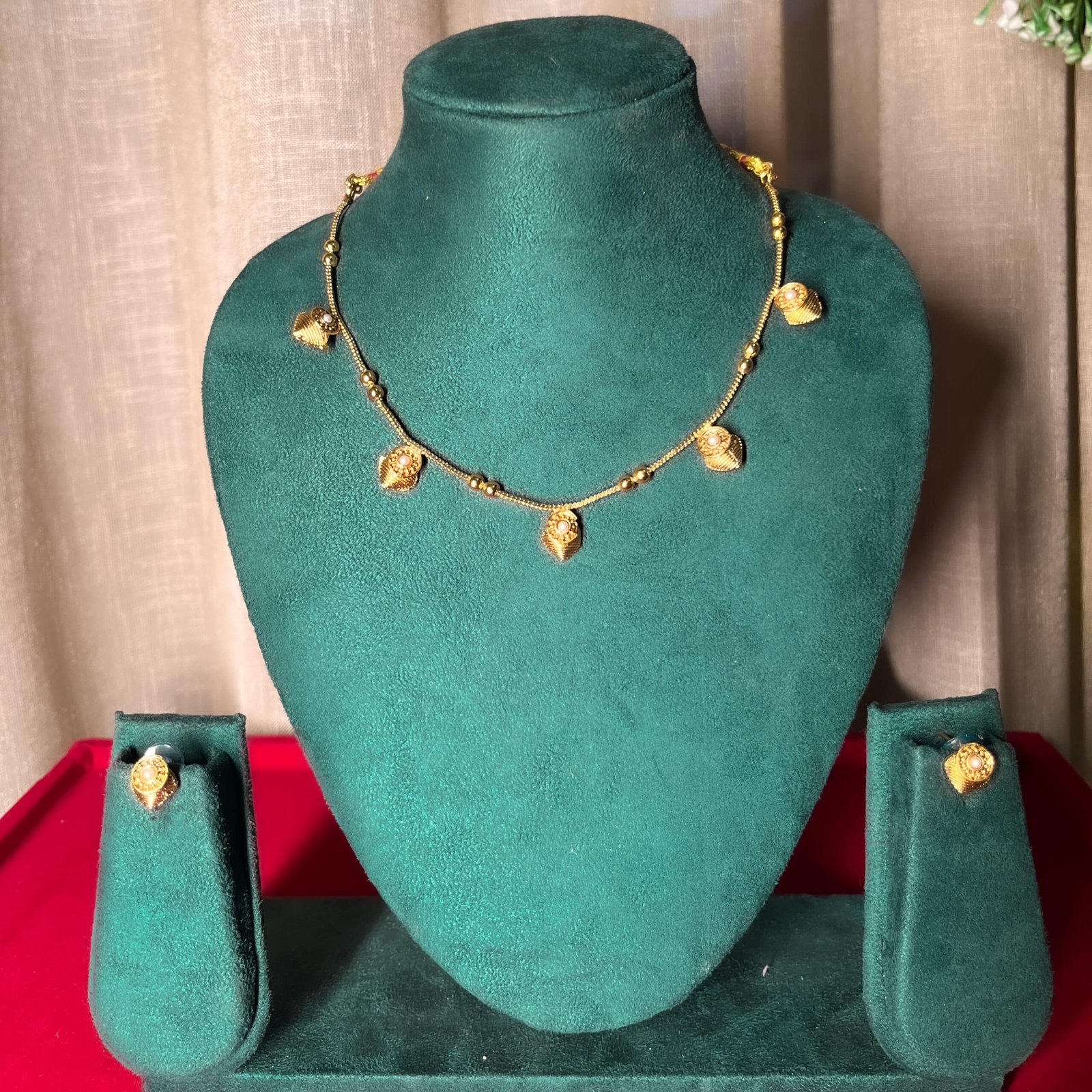 Gold Bead Charm Necklace Set – Elegant Lightweight Antique Jewellery for Daily Wear