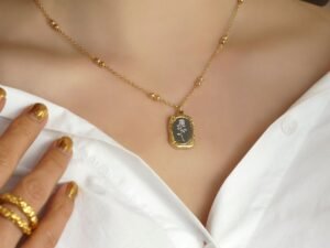 Anti tarnish rose pendant necklace for women with gold floral charm and beaded chain